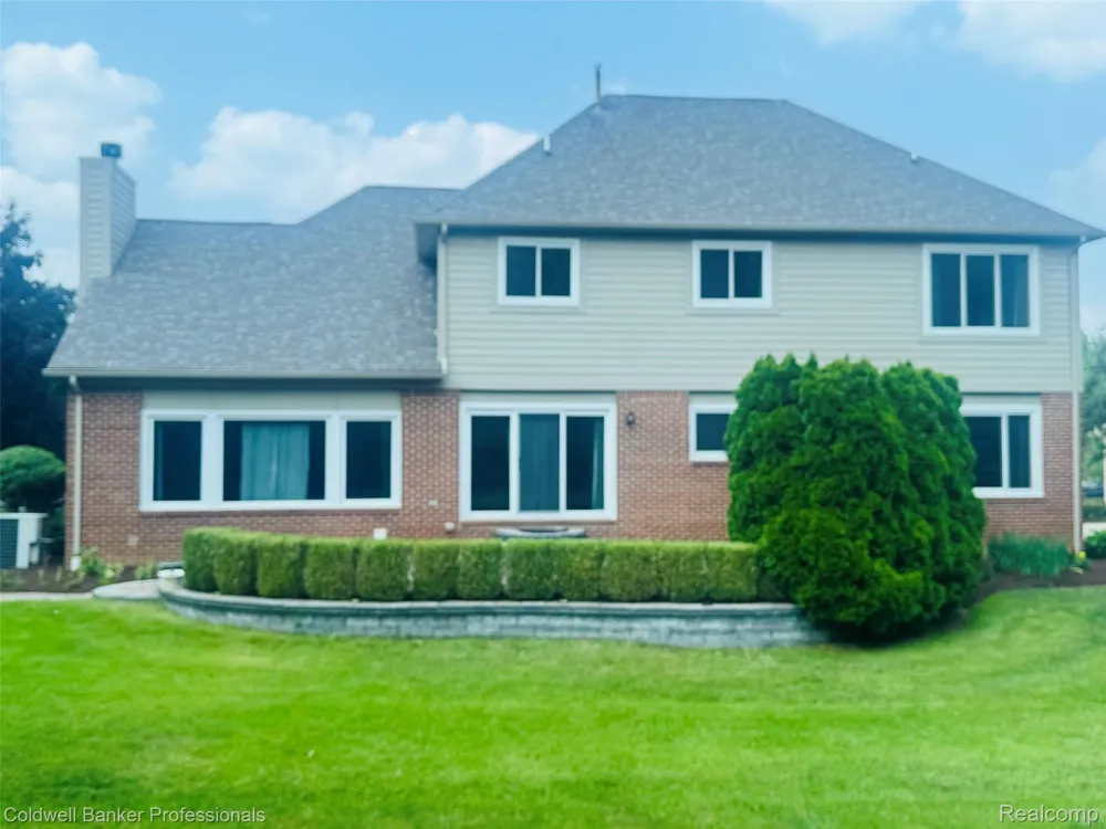 171 Millstone Drive Troy City, MI 48084