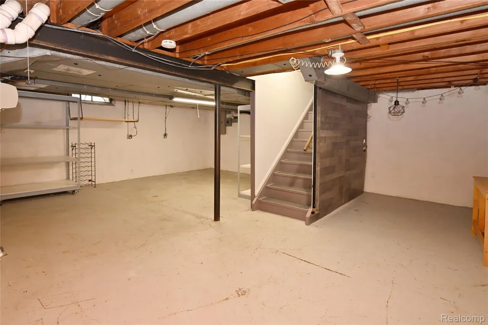 31310 Foxboro Way Beverly Hills Village, MI 48025