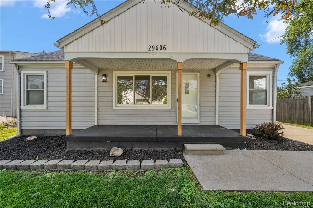 29606 S River Road Harrison Charter Township, MI 48045