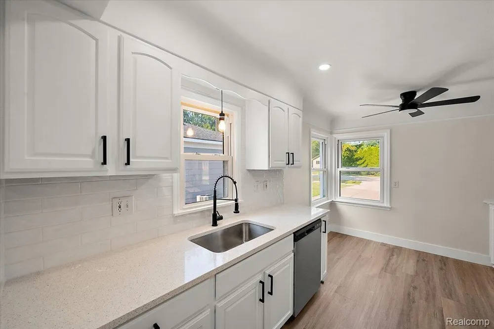 29606 S River Road Harrison Charter Township, MI 48045