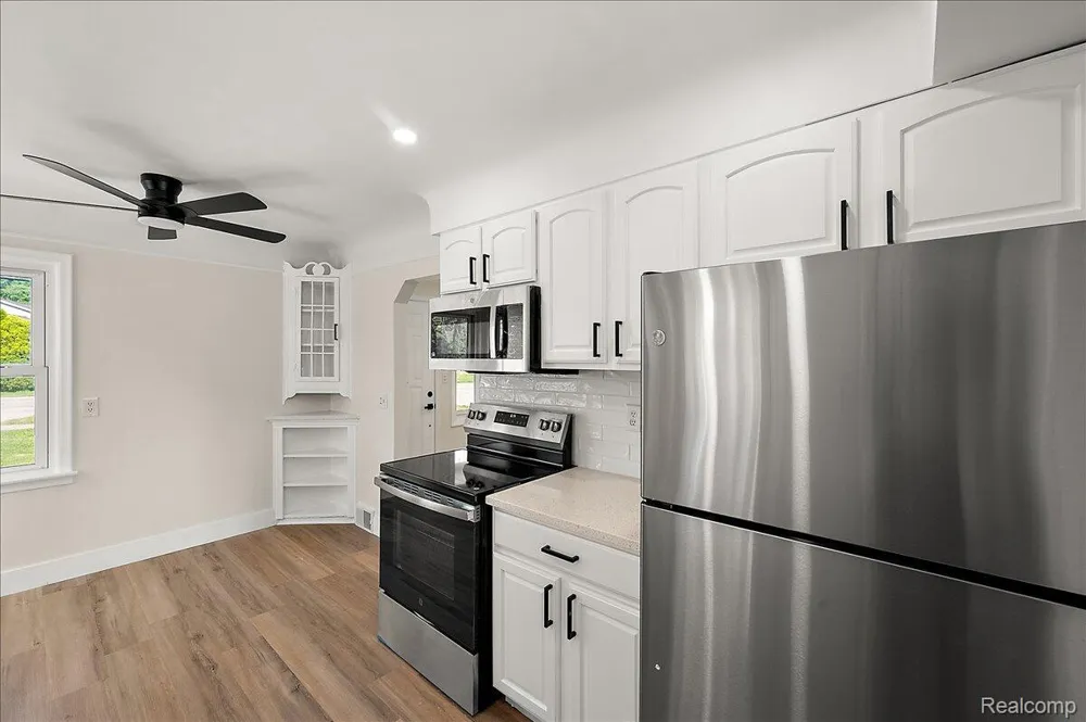 29606 S River Road Harrison Charter Township, MI 48045
