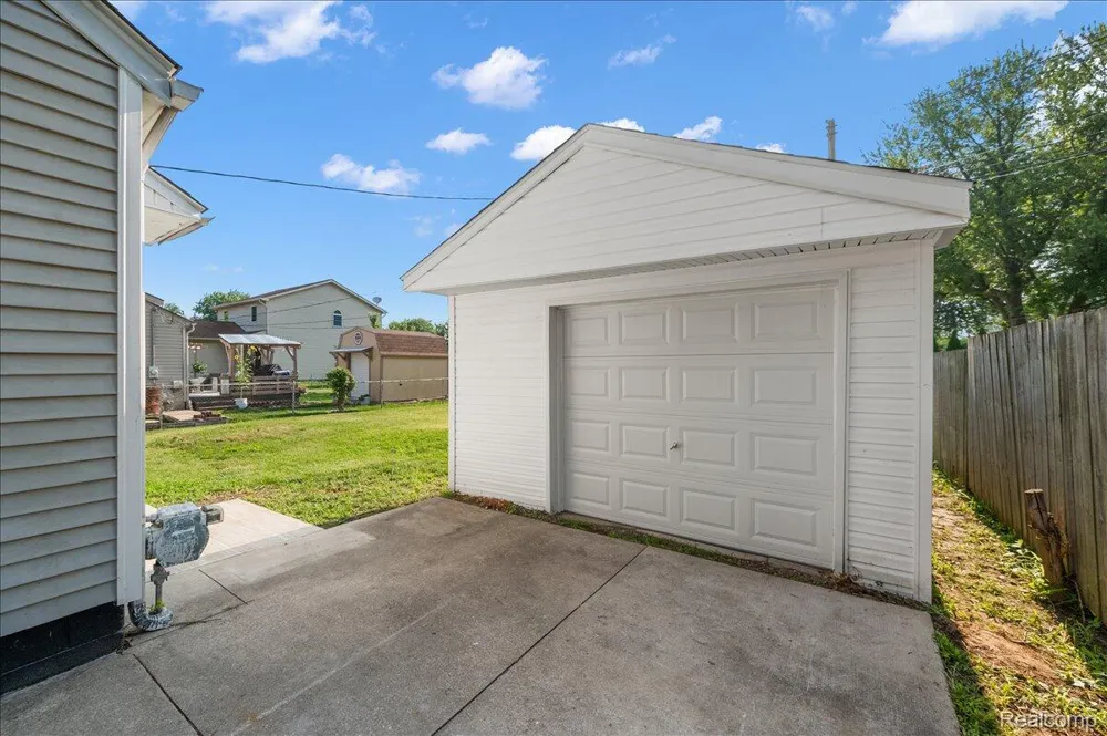 29606 S River Road Harrison Charter Township, MI 48045