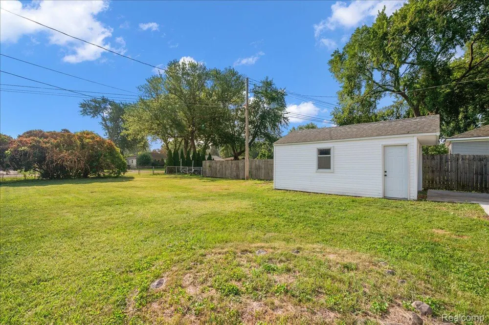 29606 S River Road Harrison Charter Township, MI 48045