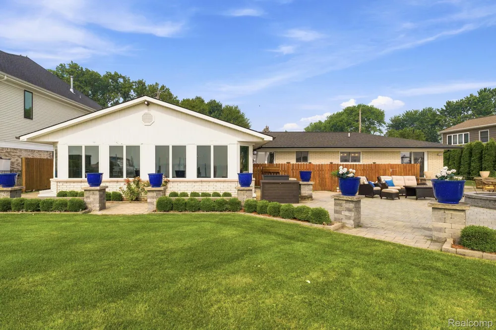 49860 Miller Court Chesterfield Township, MI 48047