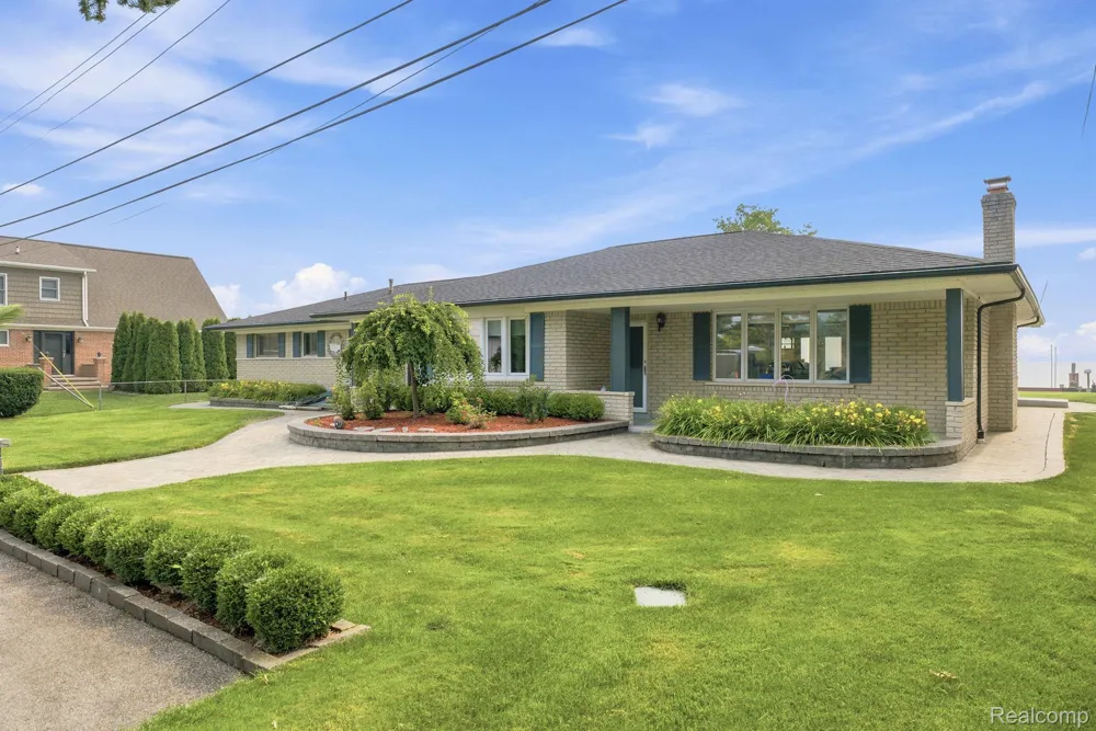49860 Miller Court Chesterfield Township, MI 48047