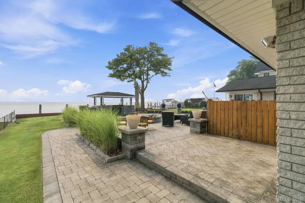 49860 Miller Court Chesterfield Township, MI 48047
