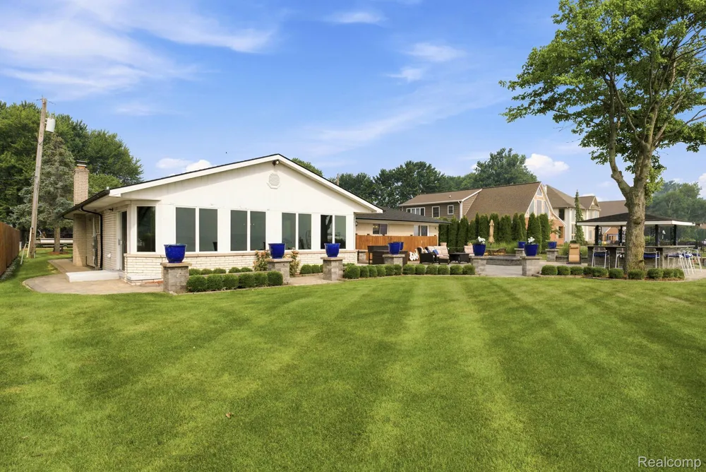 49860 Miller Court Chesterfield Township, MI 48047