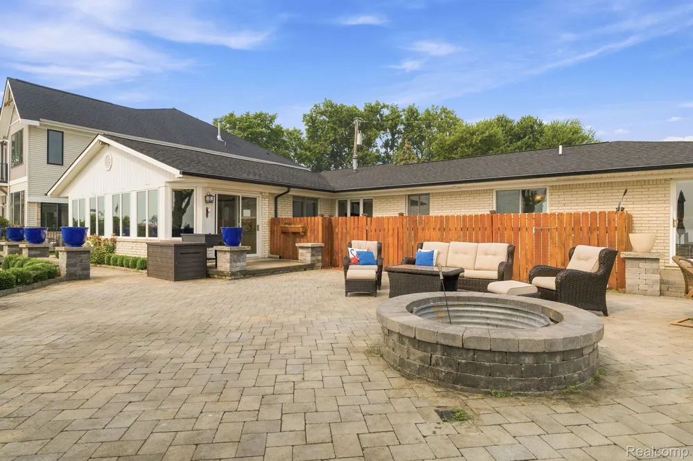 49860 Miller Court Chesterfield Township, MI 48047