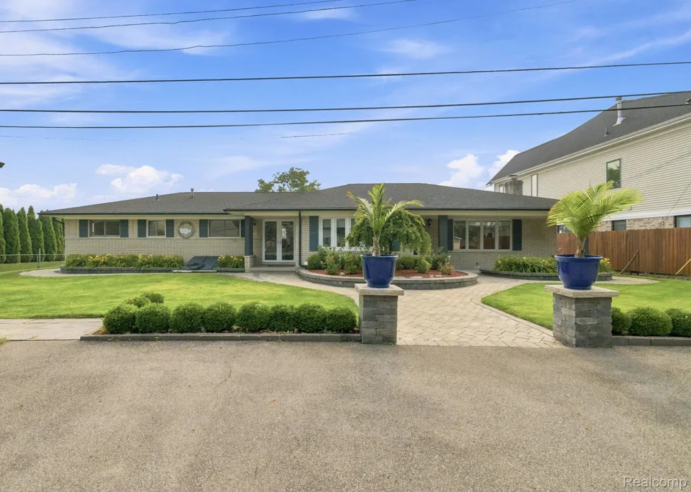 49860 Miller Court Chesterfield Township, MI 48047