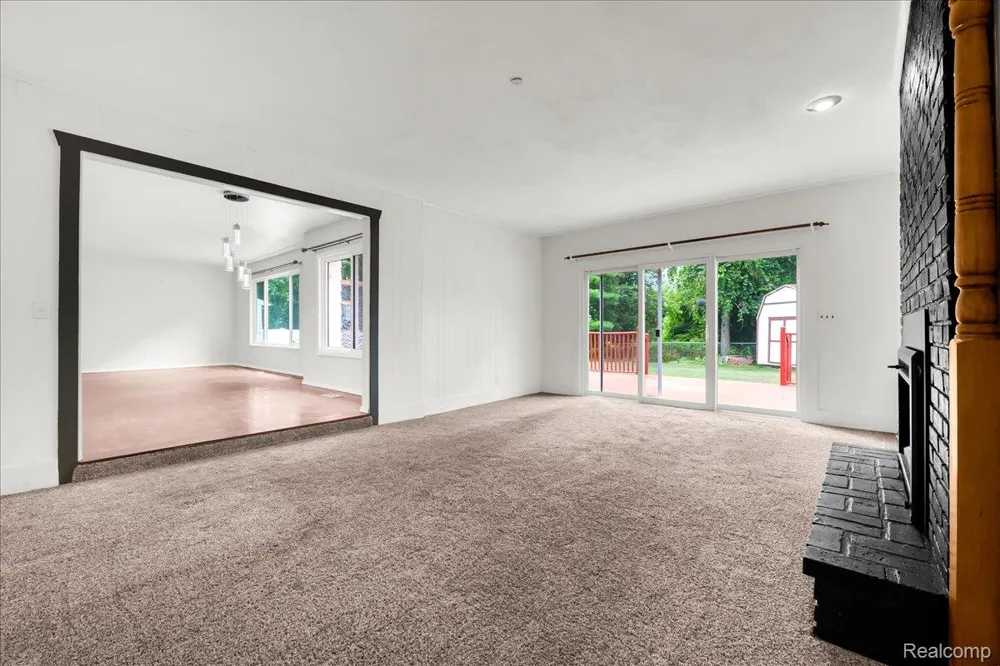 1933 Tamarisk Drive East Lansing City, MI 48823