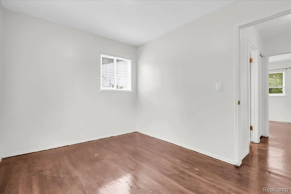 1933 Tamarisk Drive East Lansing City, MI 48823