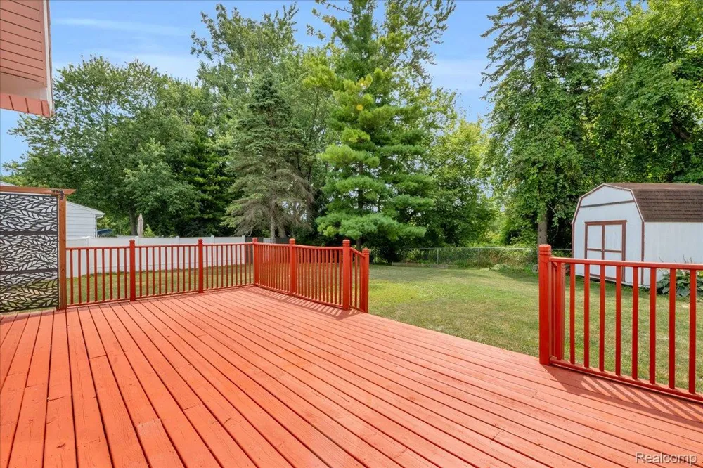 1933 Tamarisk Drive East Lansing City, MI 48823