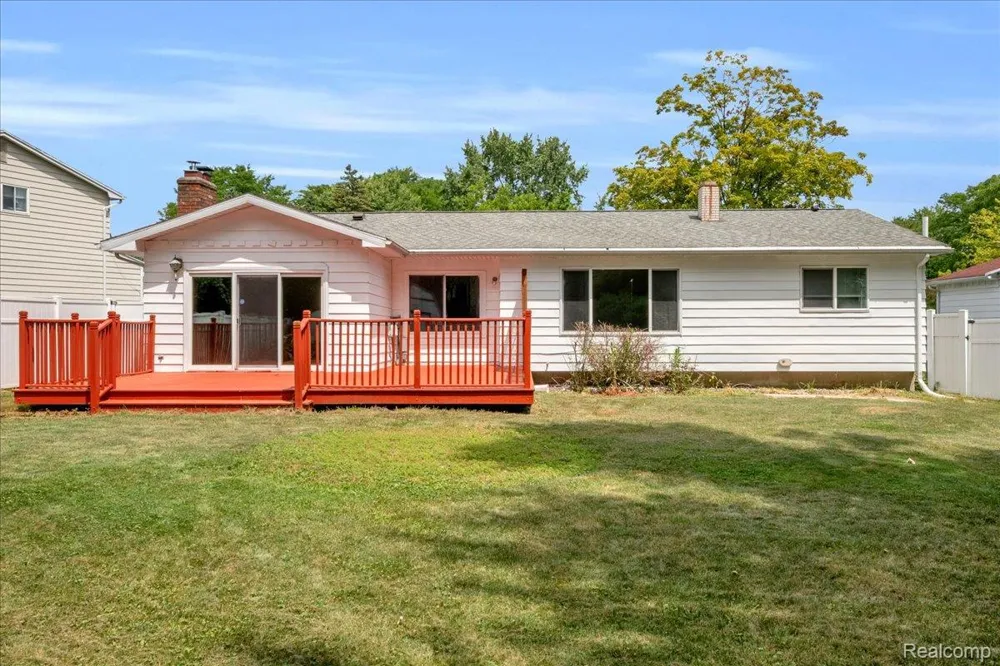 1933 Tamarisk Drive East Lansing City, MI 48823