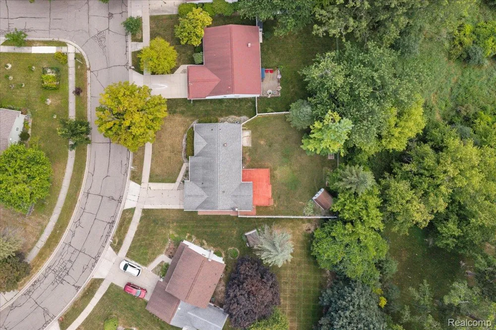 1933 Tamarisk Drive East Lansing City, MI 48823
