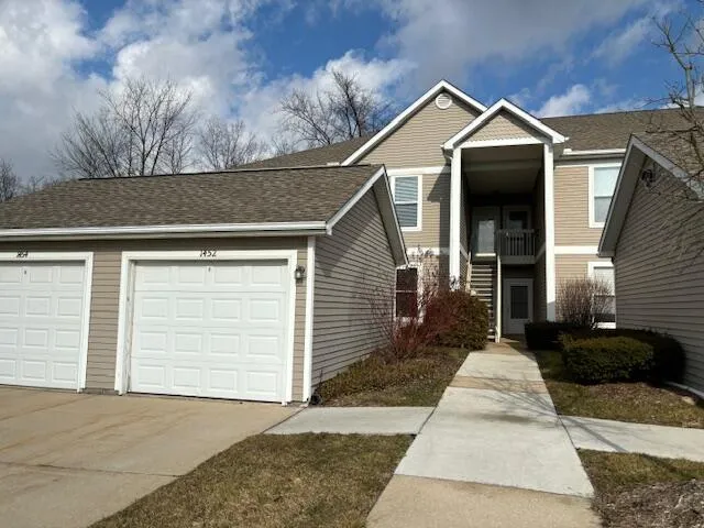 1452 Fox Pointe Circle Pittsfield Charter Township, MI 48108