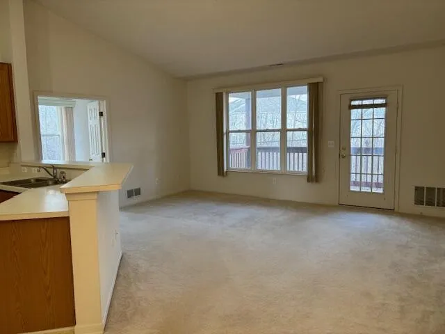 1452 Fox Pointe Circle Pittsfield Charter Township, MI 48108