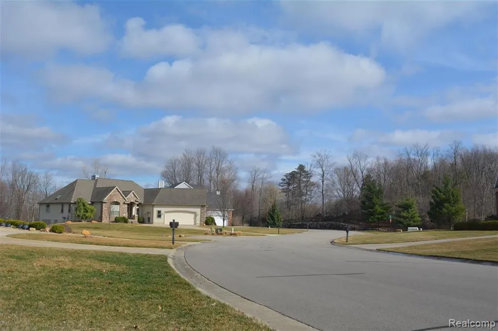 3000 Rockingham Way Road Summit Township, MI 49203