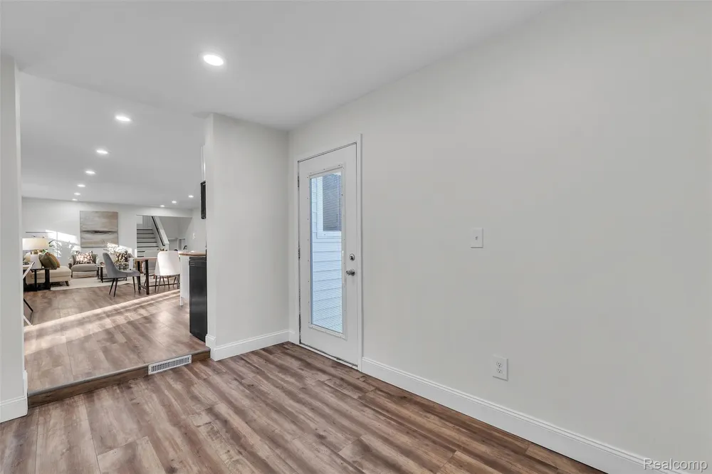 8165 Leonard Drive Holly Township, MI 48442