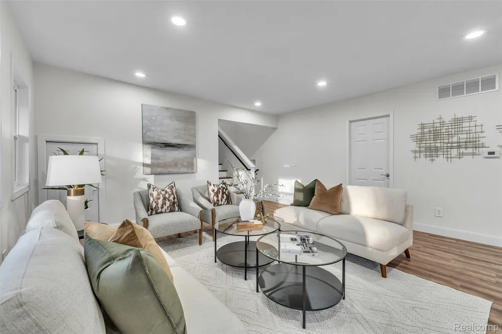 8165 Leonard Drive Holly Township, MI 48442