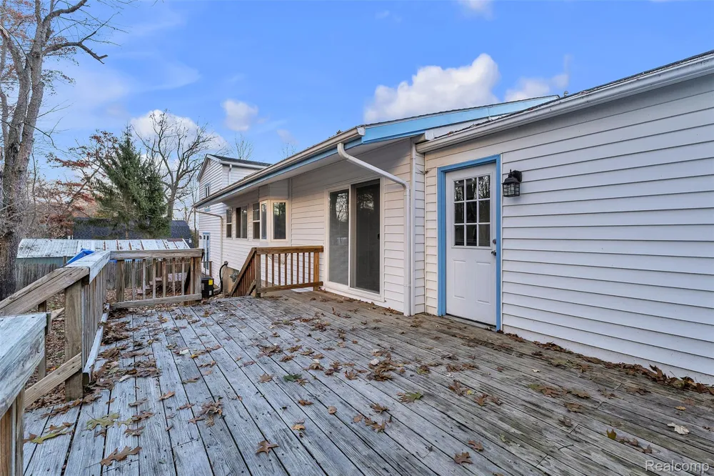8165 Leonard Drive Holly Township, MI 48442