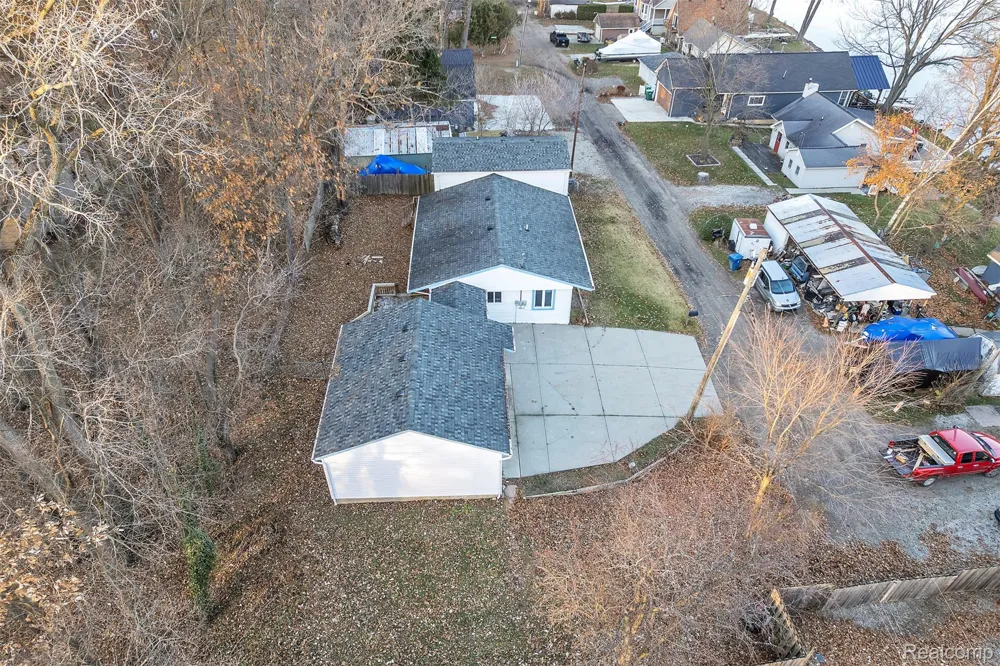 8165 Leonard Drive Holly Township, MI 48442