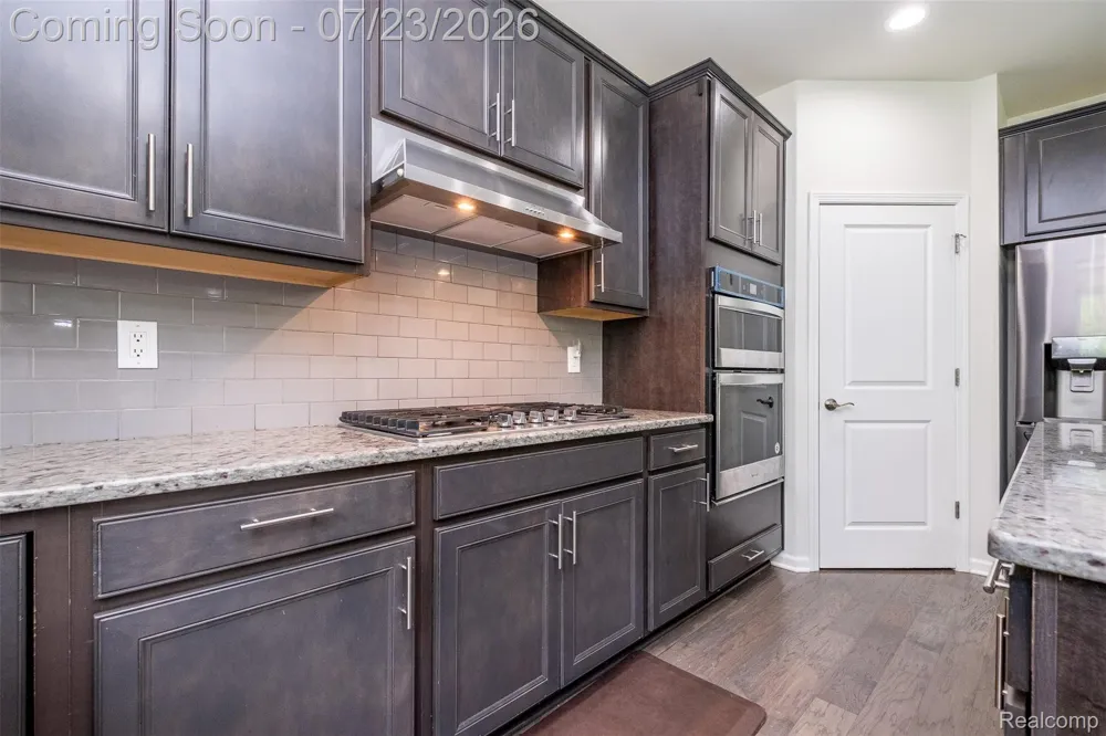 28296 Verona Drive Novi City, MI 48377