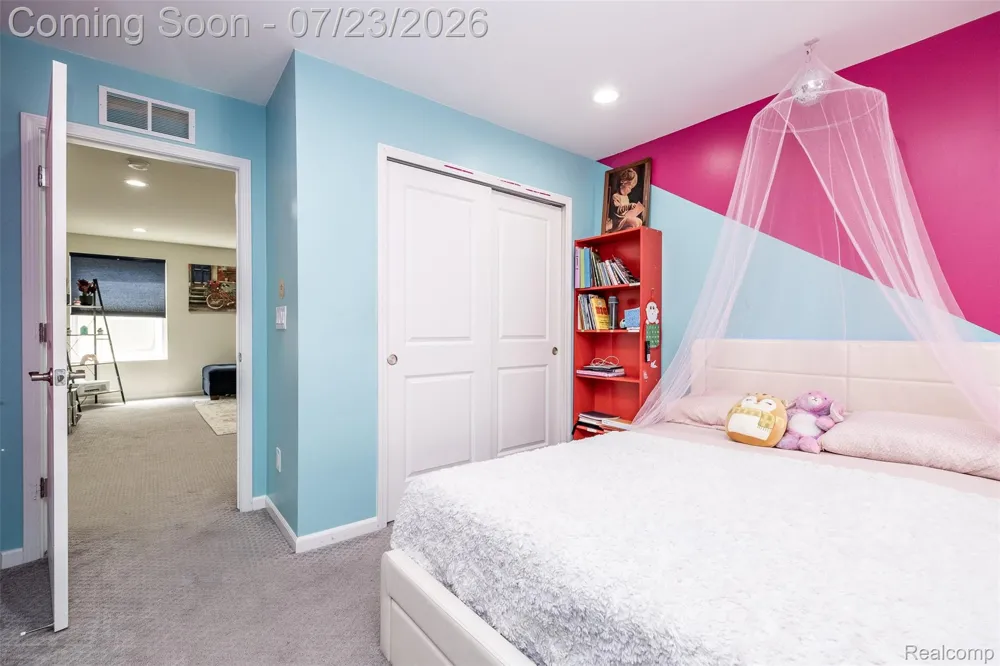 28296 Verona Drive Novi City, MI 48377