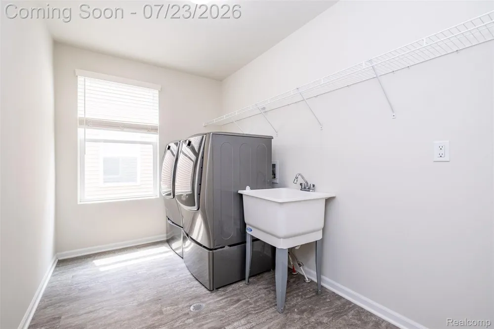 28296 Verona Drive Novi City, MI 48377