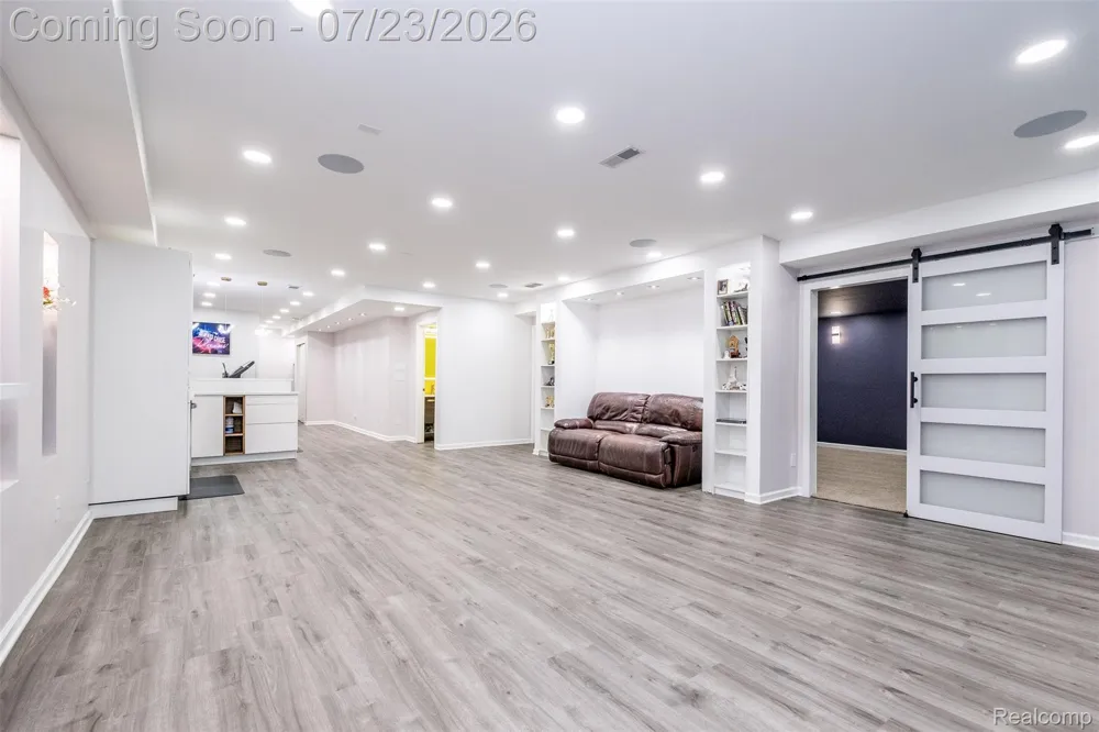 28296 Verona Drive Novi City, MI 48377