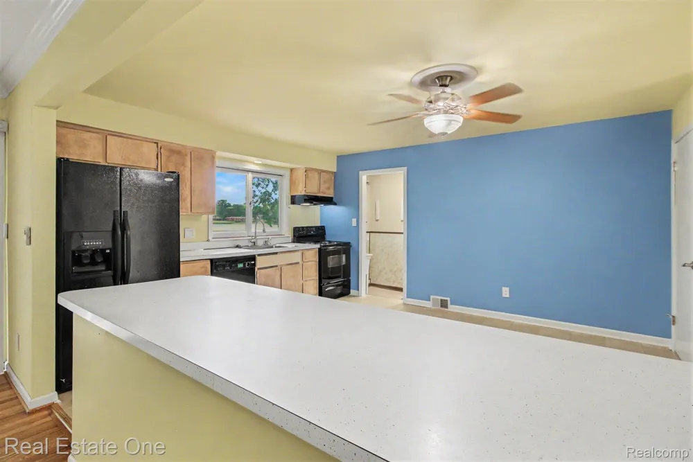 1347 E Square Lake Road Troy City, MI 48085