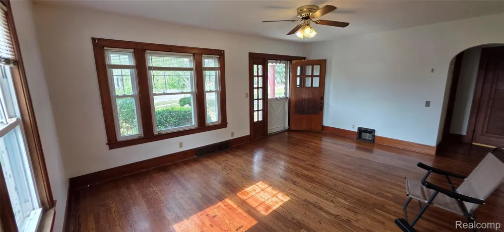 724 Alexandrine Ave Avenue Mt Morris City, MI 48458