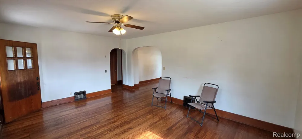 724 Alexandrine Ave Avenue Mt Morris City, MI 48458