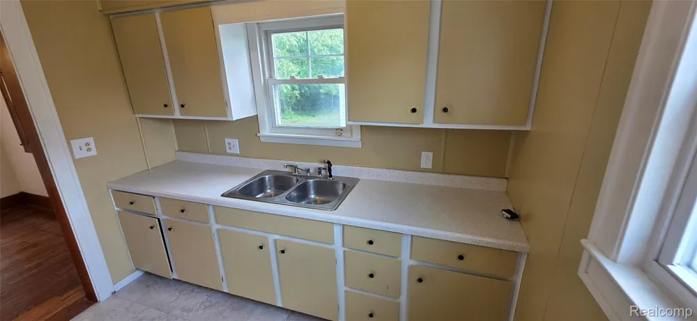 724 Alexandrine Ave Avenue Mt Morris City, MI 48458