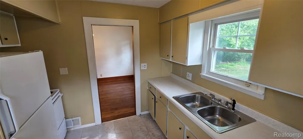 724 Alexandrine Ave Avenue Mt Morris City, MI 48458