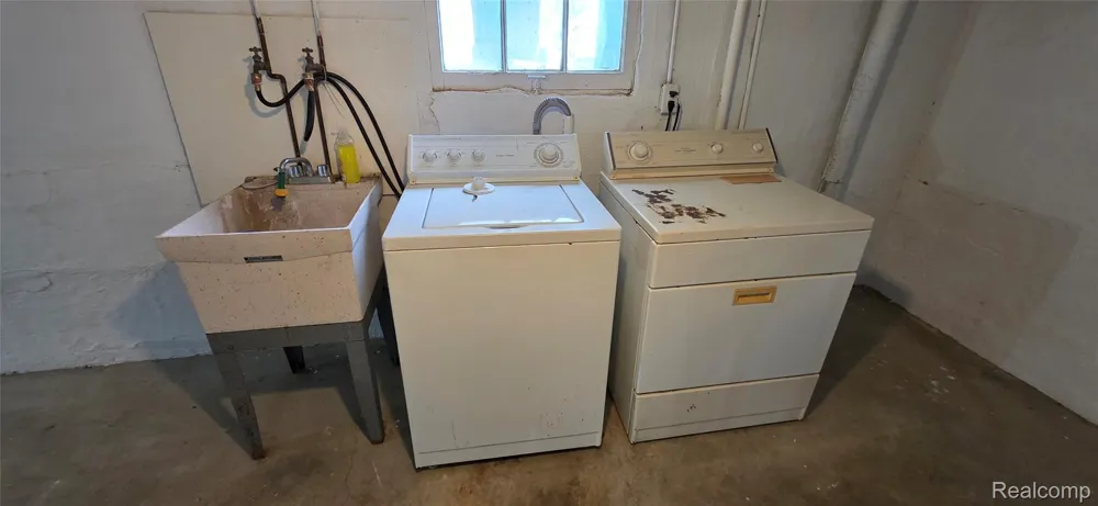 724 Alexandrine Ave Avenue Mt Morris City, MI 48458