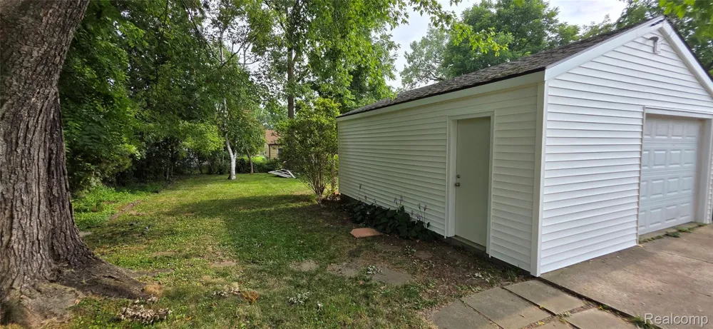 724 Alexandrine Ave Avenue Mt Morris City, MI 48458