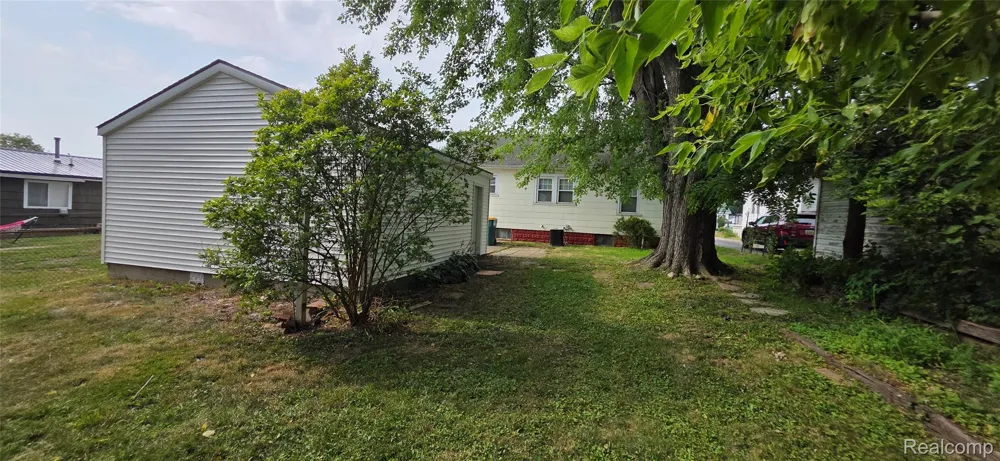 724 Alexandrine Ave Avenue Mt Morris City, MI 48458