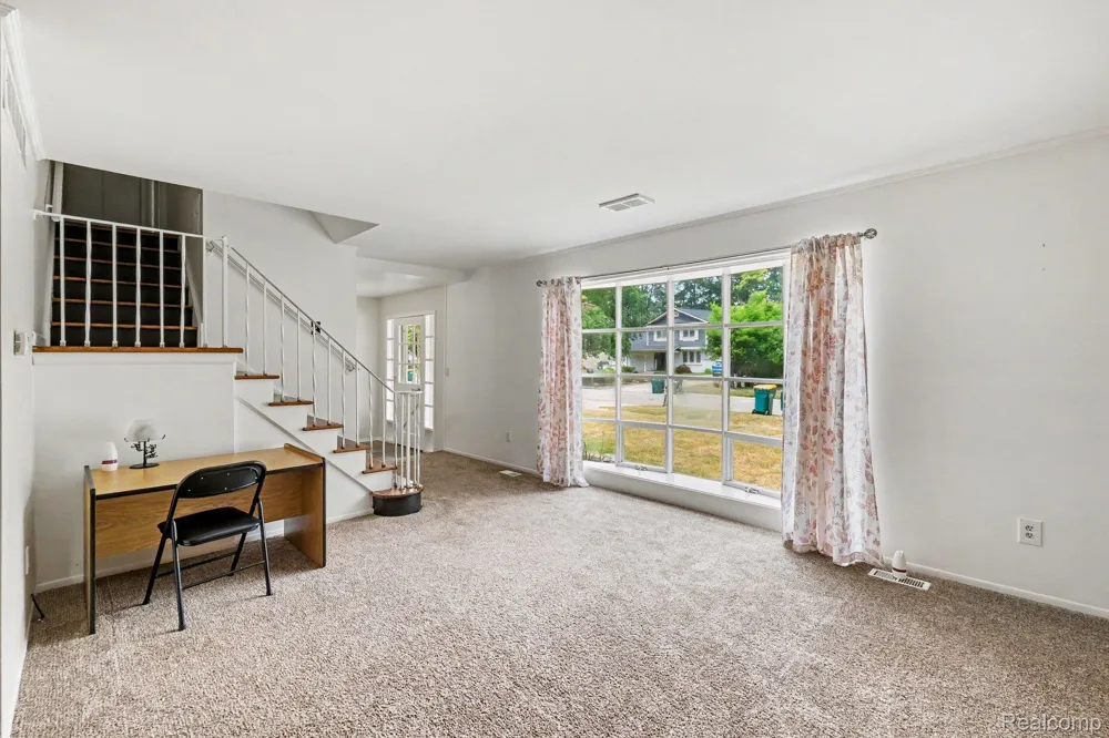436 Dutch Mill Drive Flushing City, MI 48433