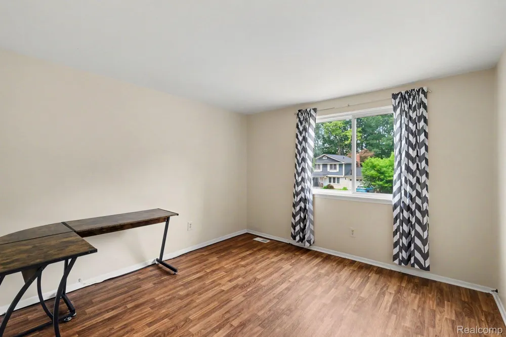 436 Dutch Mill Drive Flushing City, MI 48433