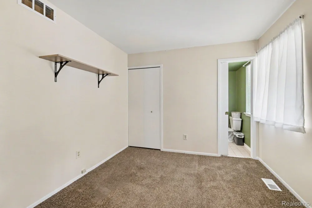 436 Dutch Mill Drive Flushing City, MI 48433