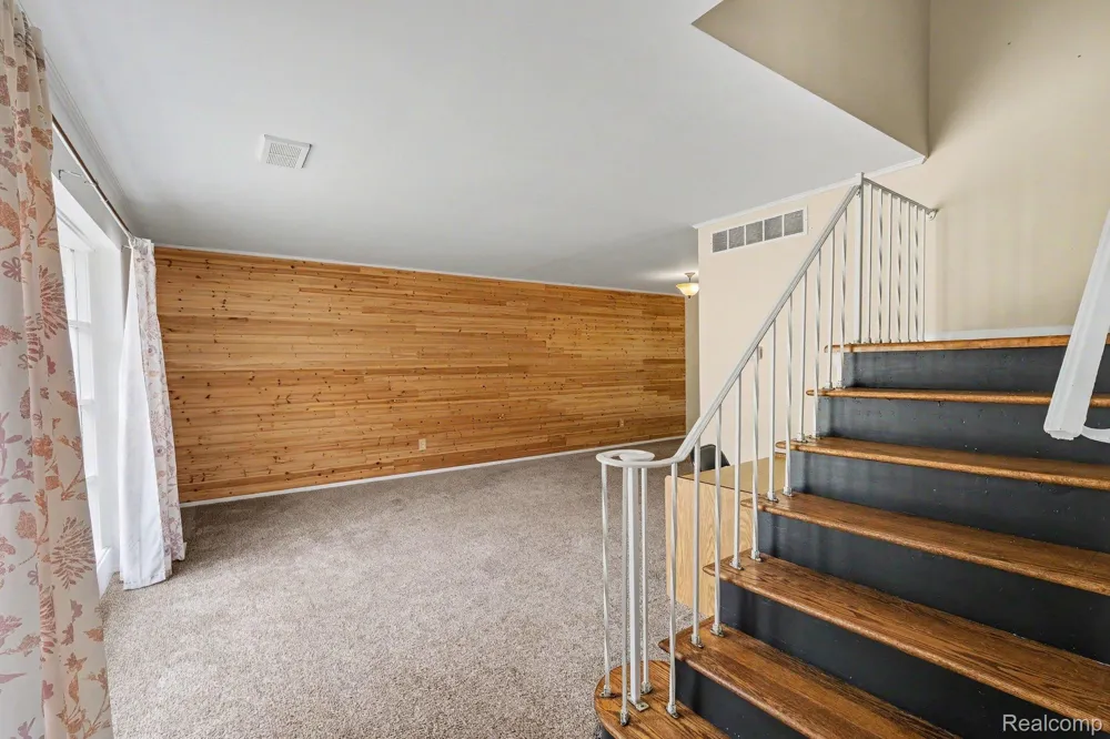 436 Dutch Mill Drive Flushing City, MI 48433