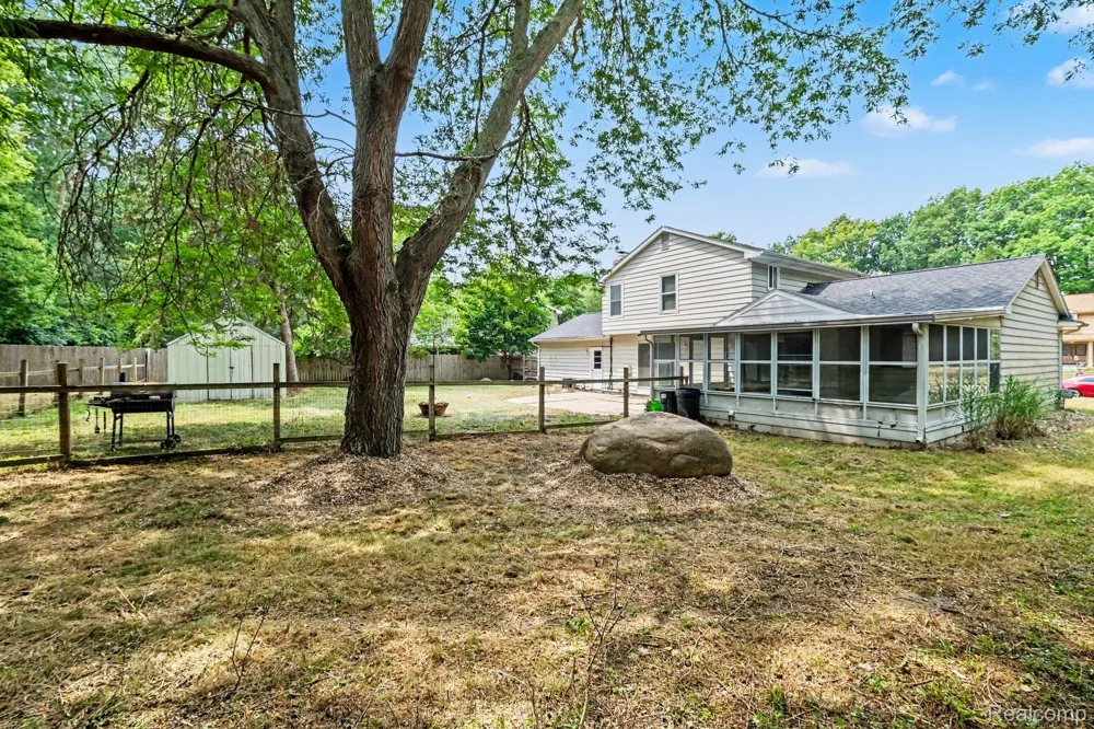 436 Dutch Mill Drive Flushing City, MI 48433