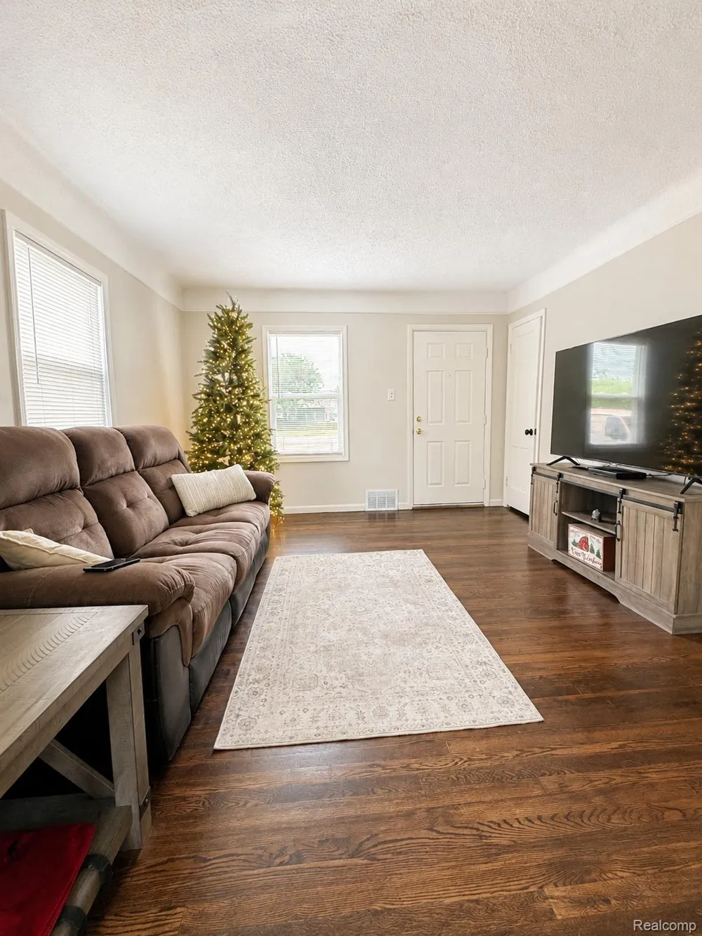 31492 Cherry Hill Road Garden City City, MI 48135
