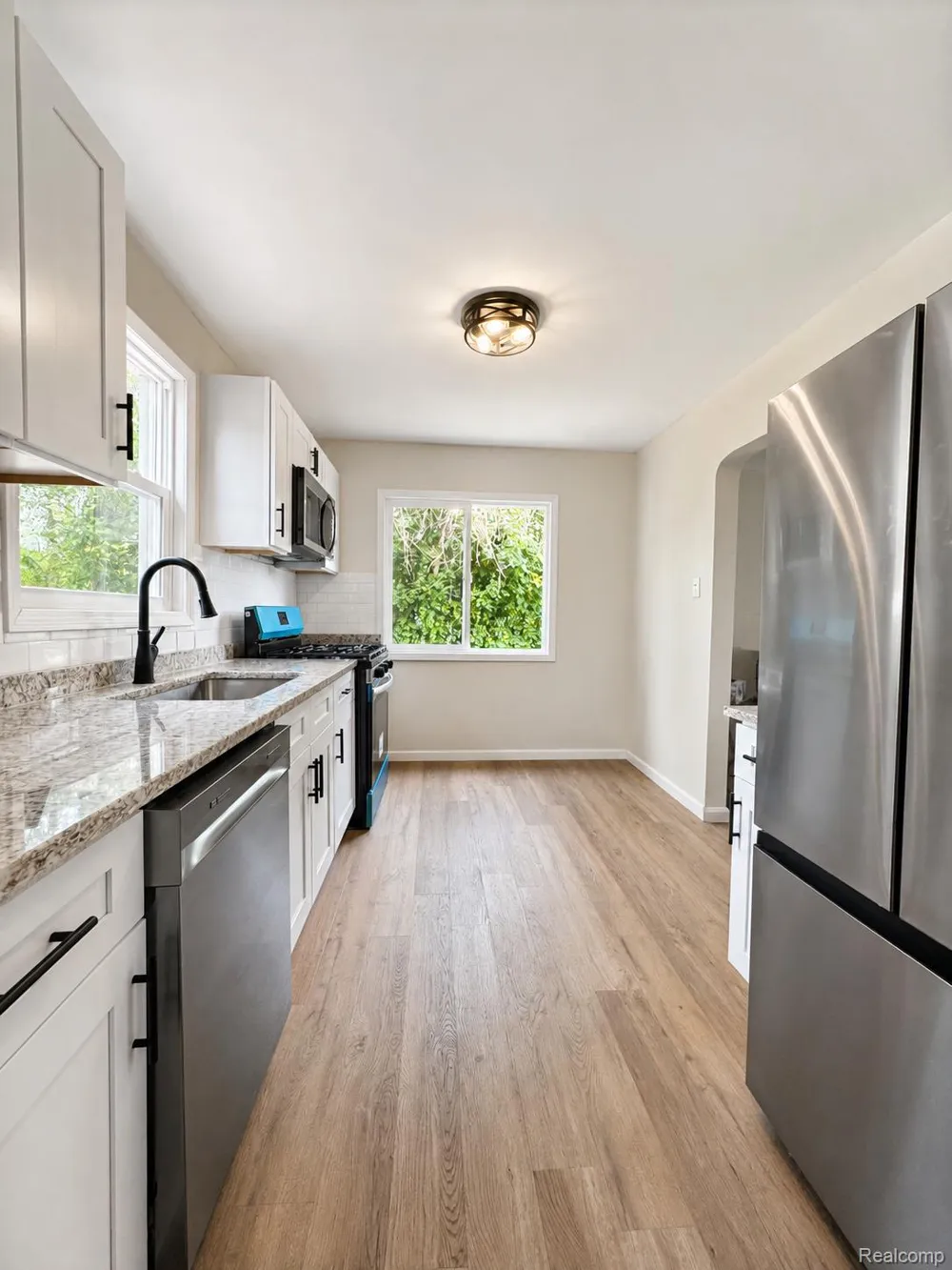 31492 Cherry Hill Road Garden City City, MI 48135