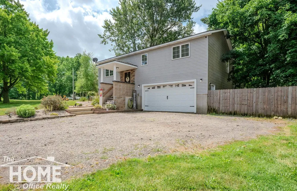 420 Sciota Street Laingsburg City, MI 48848