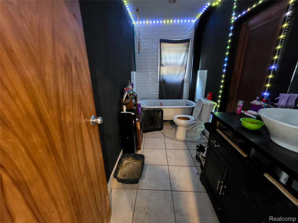 7046 Dort Highway Genesee Charter Township, MI 48458