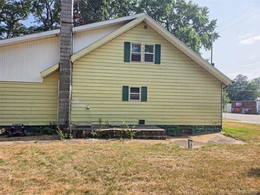 7046 Dort Highway Genesee Charter Township, MI 48458