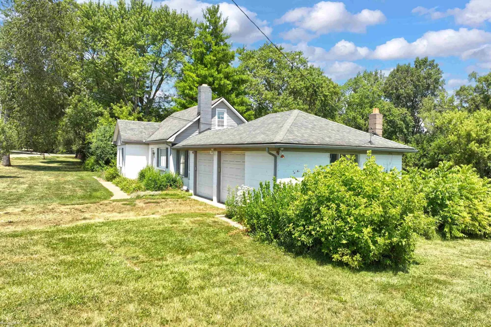 98 Shadywood Road Rochester Hills City, MI 48307