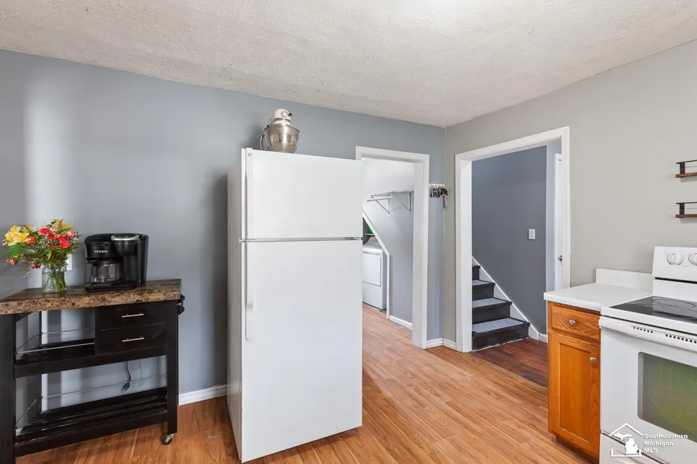212 Thompson Street Jackson City, MI 49202