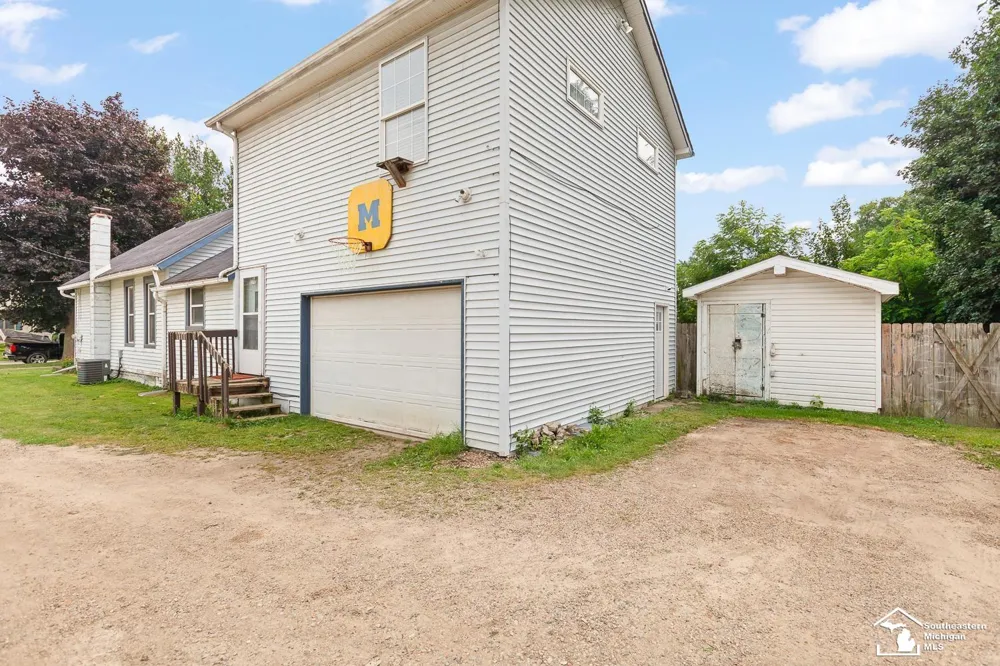 212 Thompson Street Jackson City, MI 49202